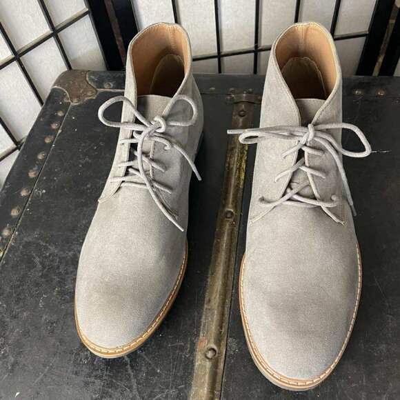 NWOB Old Navy Men\'s Gray Lace Up Ankle Chukka Bootie size 12 main image 4